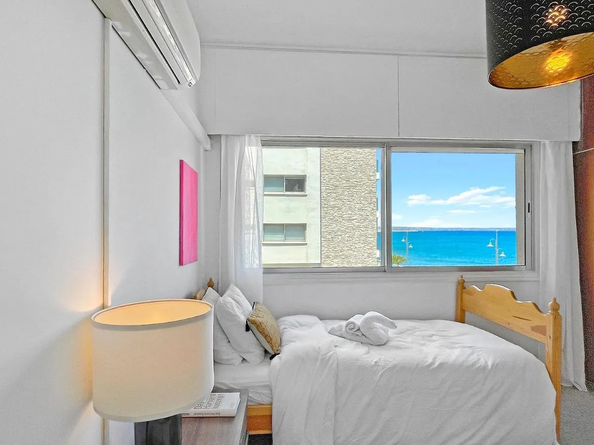 2Br Seafront Apt In City Center With Community Pool Larnaca 0*,  Kıbrıs