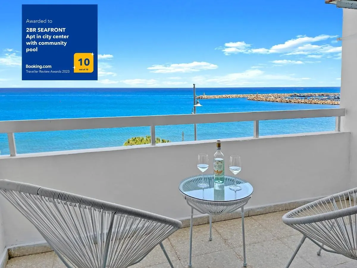 2Br Seafront Apt In City Center With Community Pool Larnaca